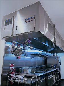 aom-commercial-kitchen-exhaust-hood-at-devon-cafe